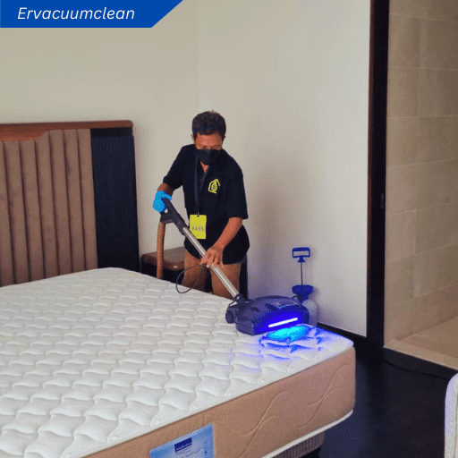 Membersihkan Kasur dengan Vacuum Cleaner